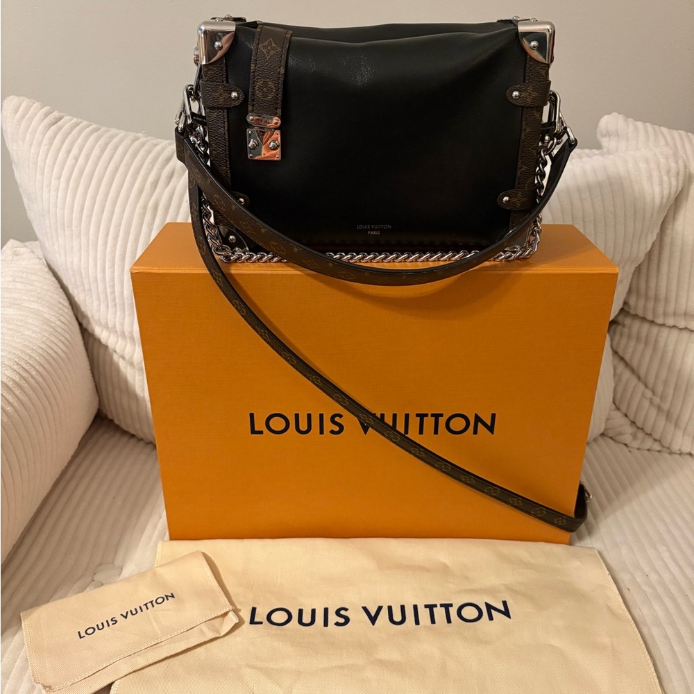 Louis Vuitton MM Vibe